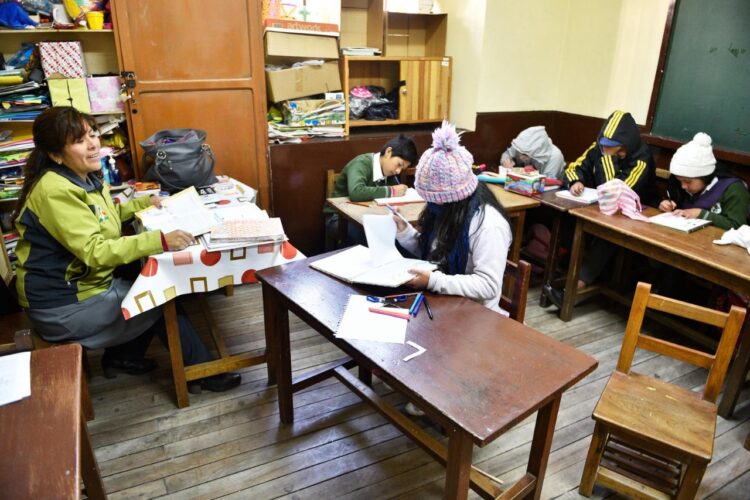 Los estudiantes pasarán clases en modalidad a distancia: Archivo La Razón.