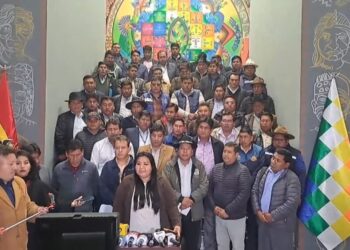 Conferencia en Casa Grande del Pueblo