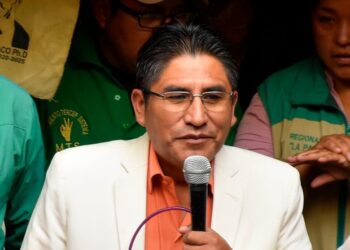 Félix Patzi informó sobre firmar un acuerdo para llevar a un solo candidato.