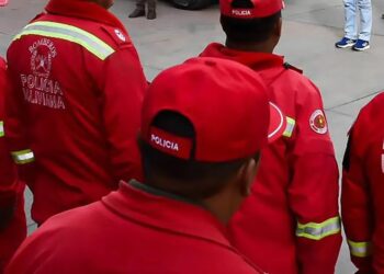 Efectivos de Bomberos partieron al lugar para ayudar en la recuperación de los cuerpos. Foto: Bomberos Antogasta.