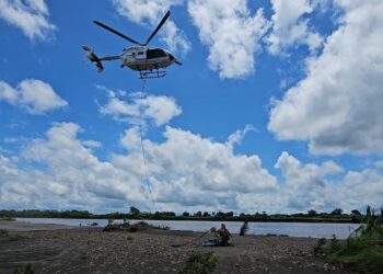 Se desarrollan operativos por tierra y aire. Foto: Ministerio de Defensa.