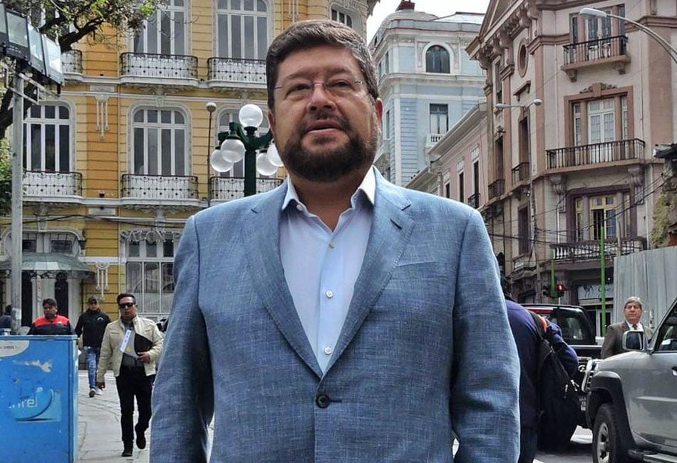 Doria Medina exige investigación y sanciones por gasolina de baja calidad