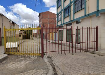 Aumenta el número de calles enrejadas en algunos distritos de El Alto.