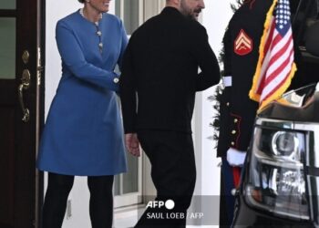 Zelenski abandonó rápidamente la Casa Blanca