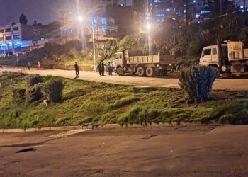 La Alcaldía de La Paz cierra la avenida Francisco Bedregal.