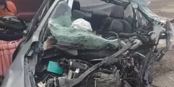 El vehículo en que iban las víctimas. Foto: RRSS.