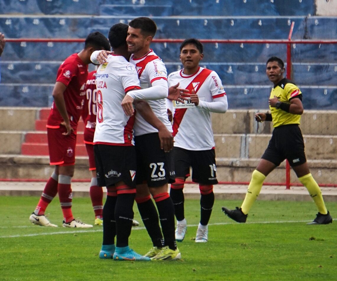 El festejo de los jugadores de Always en el Titán.