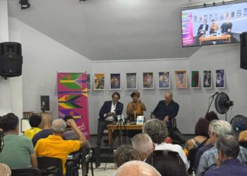 Ariel Basteiro presenta en La Habana su libro sobre el contrabando de armas de Argentina a Bolivia