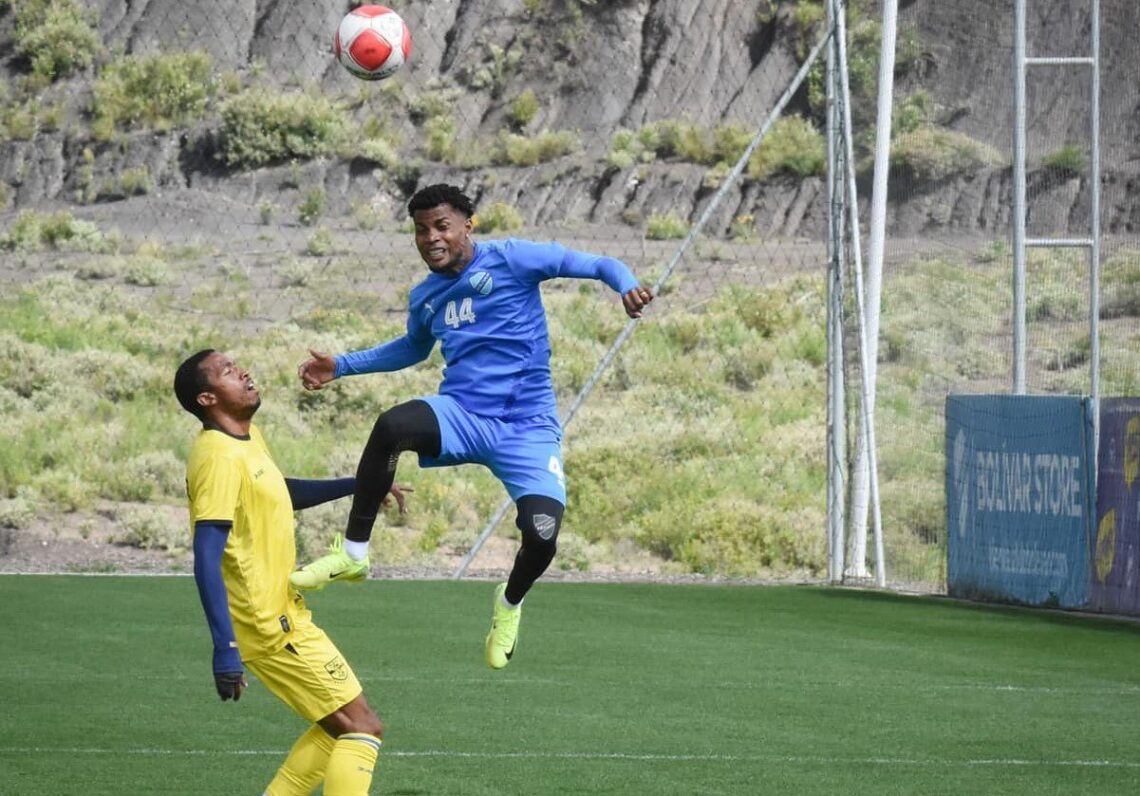 Enorme salto de Dorny Romero en Ananta en el amistoso ante ABB