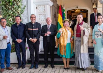 Recepción por la fiesta nacional de Japón
