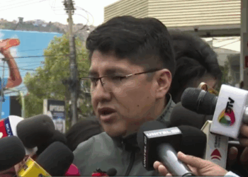 El director de la ANH, Germán Jiménez, explica el desabastecimiento.