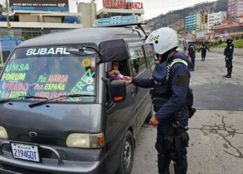 El control de la tarifa diferenciada en varias zonas de La Paz.