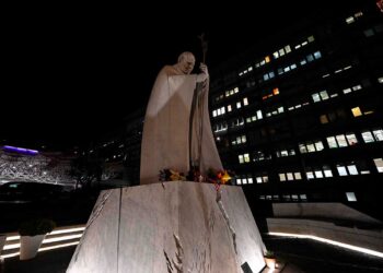 hospital_gemelli_donde_esta_el_papa.jpg