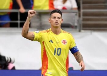 James Rodríguez con la camiseta de su selección.
