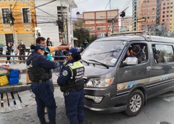 Un punto de control en La Paz.