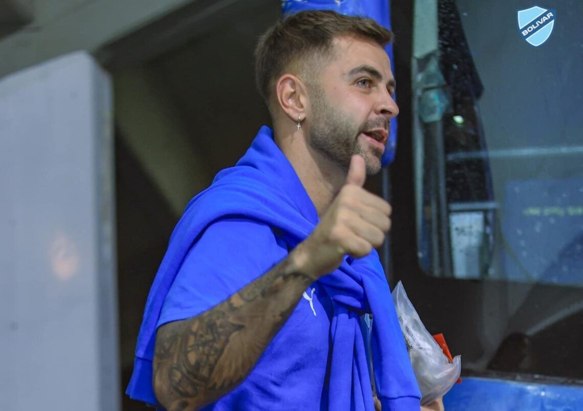 El guardameta argentino Federico Lanzillotta previo a un partido.