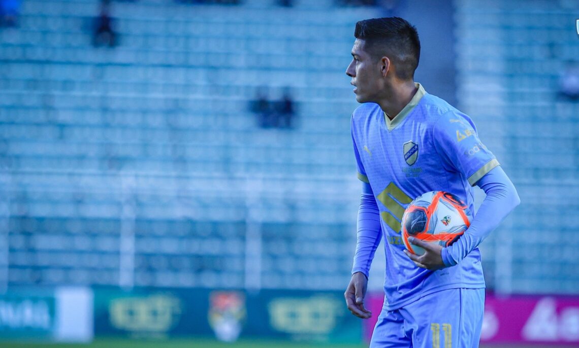 El volante tarijeño Ramiro Vaca durante el partido del fin de semana.