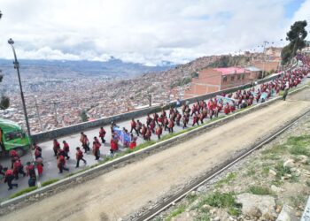 La Federación Túpac Katari se dirige a La Paz.