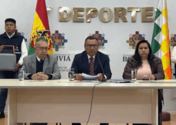 Autoridades del Ministerio de Salud informan sobre la vacunación.