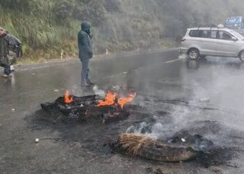 Uno de los puntos de bloqueo en Yungas.
