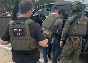 El ICE continúa realizando redadas/ ICE