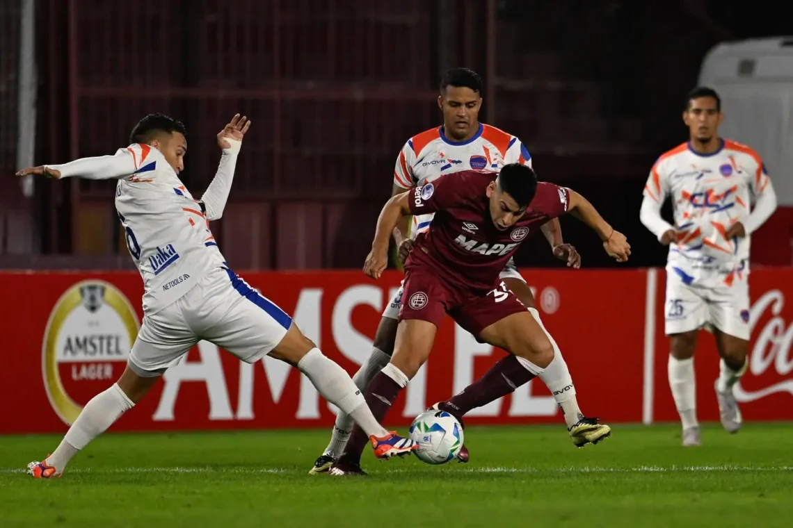 Incidencia del partido entre Lanús y Academia Puerto Cabello