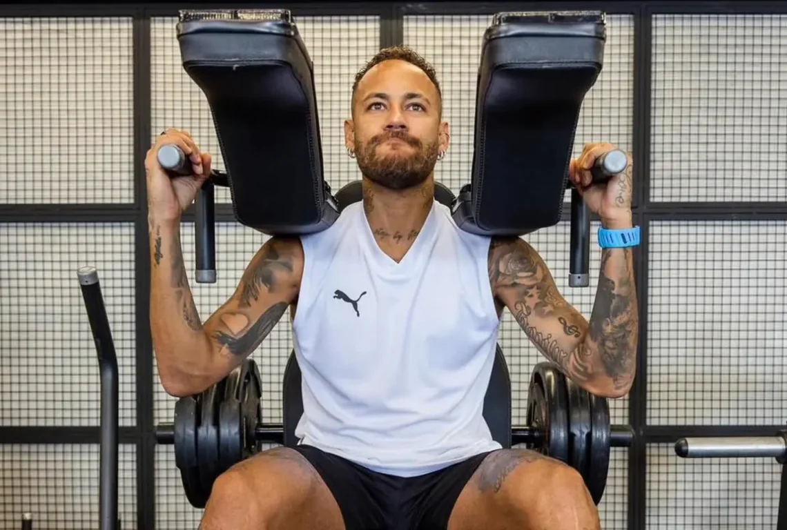 El brasileño Neymar en pleno entrenamiento (Neymar)
