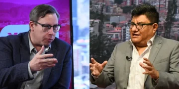 Yerko Ilijic y Armando Ortuño en entrevista en el programa Piedra, papel y tinta