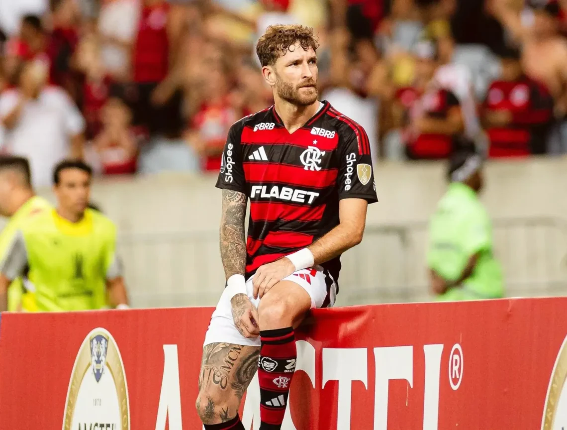 Festejo del único tanto de Léo Pereira