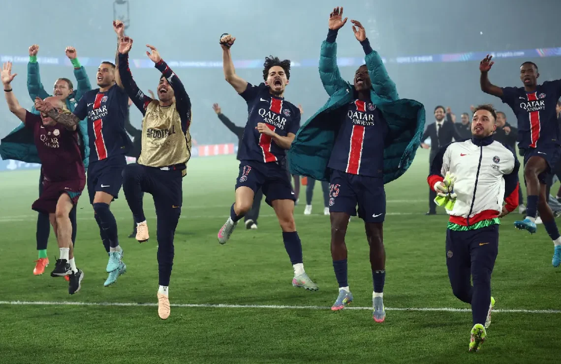 Festejo del PSG por la clasificación a la final de la Champions League. (FOTO: AFP)