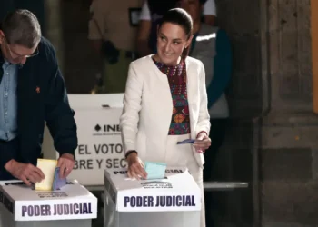 Claudia Sheinbaum emitió su voto/AFP