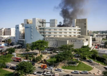 Un misil iraní alcanzó un hospital en Tel Aviv/AFP