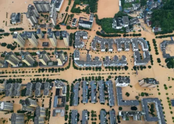 El agua cubrió las calles de Guizhou/AFP