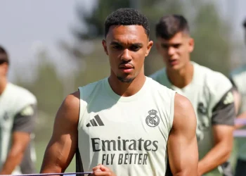 Trent Alexander-Arnold en una práctica