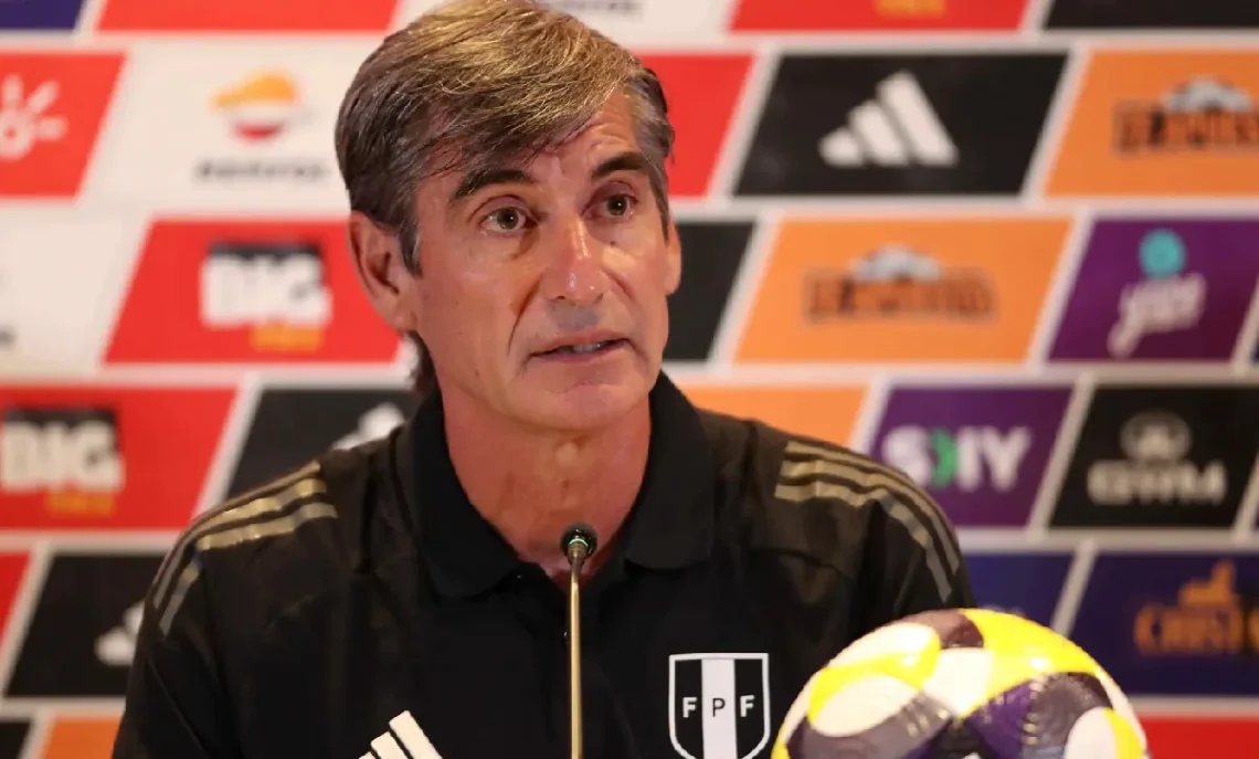 Óscar Ibáñez, DT de Perú. (Foto. Internet)