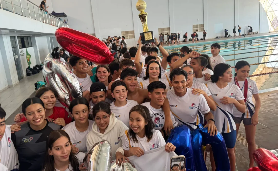 Integrantes del club Medley, campeón del Nacional Interclubes Liga A