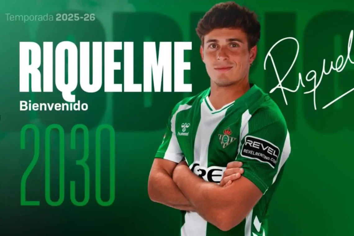 Riquelme, oficial hasta 2030 (FOTO: Real Betis)