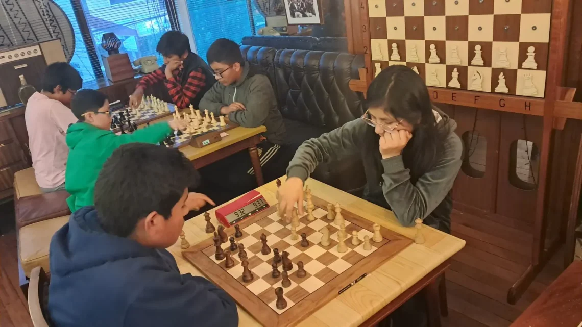 Partidas anteriores de ajedrez del Club Blitz.