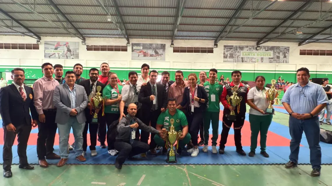 Todos los premiados del certamen disputado en Santa Cruz (Feboka)