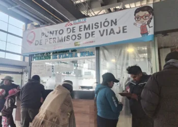 En la terminal hay un punto de emisión de permisos de viaje para menores de edad. Foto: GAMEA.