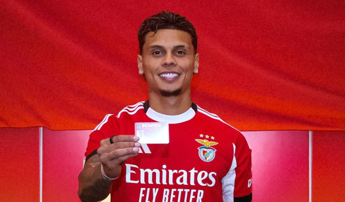 Richard Ríos en su presentación con el SL Benfica