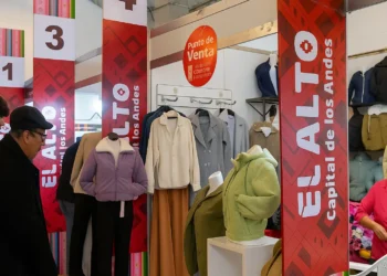 Empresarios de El Alto muestras su producto en La Paz Expone.