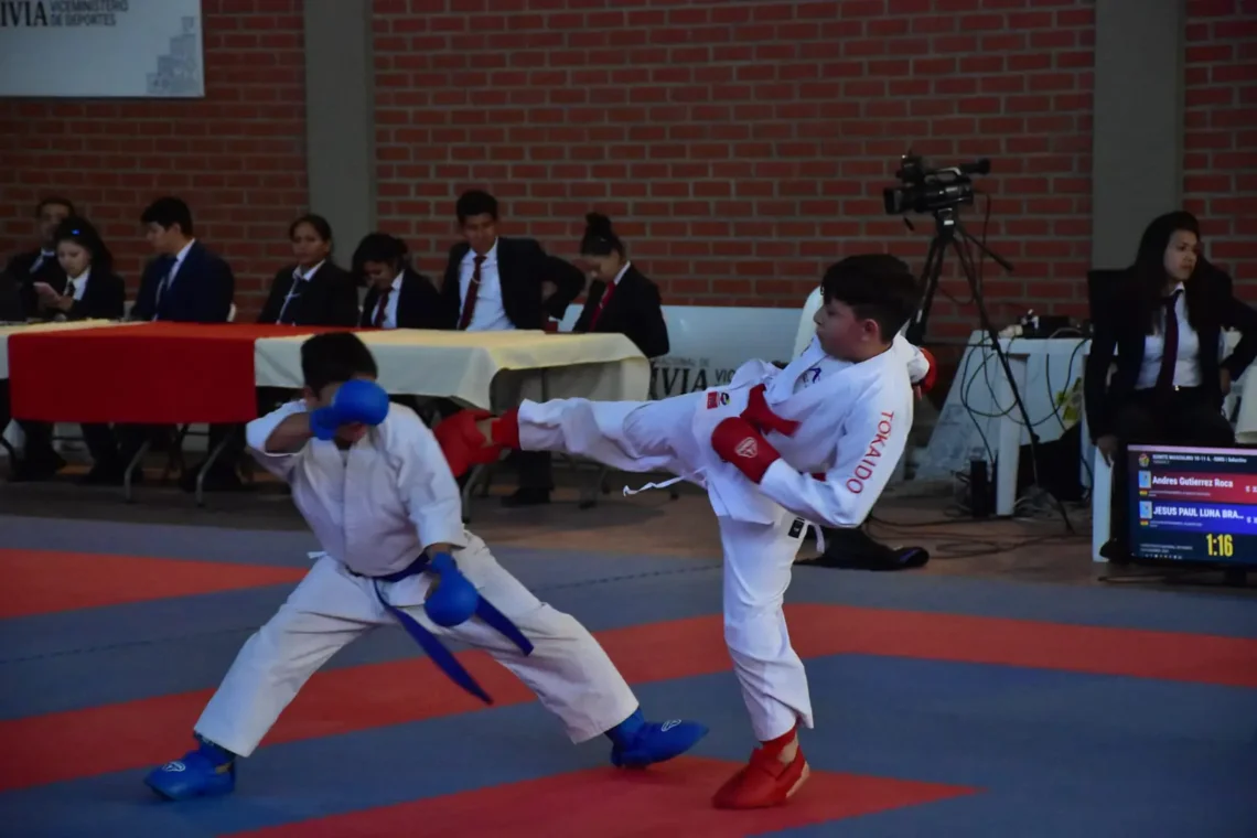 Combate anterior de un certamen nacional. (Feboka)