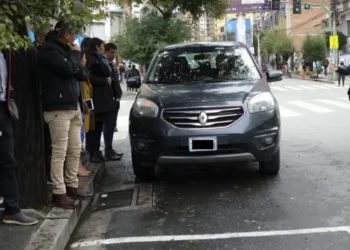La Alcaldía de La Paz suspende los parqueos tarifados. FOTO: GAMLP