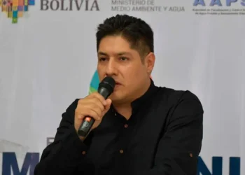 El exministro de Medio Ambiente y Agua, fue aprehendido por presunta violencia contra su pareja. FOTO: Archivo