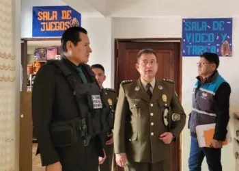 Autoridades de la Fiscalía y la Policía allanaron el hogar de niños José Soria. FOTO: RRSS