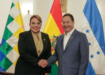 La reunión de los presidentes Luis Arce, de Bolivia, y Xiomara Castro, Honduras. Foto: gobierno de Bolivia