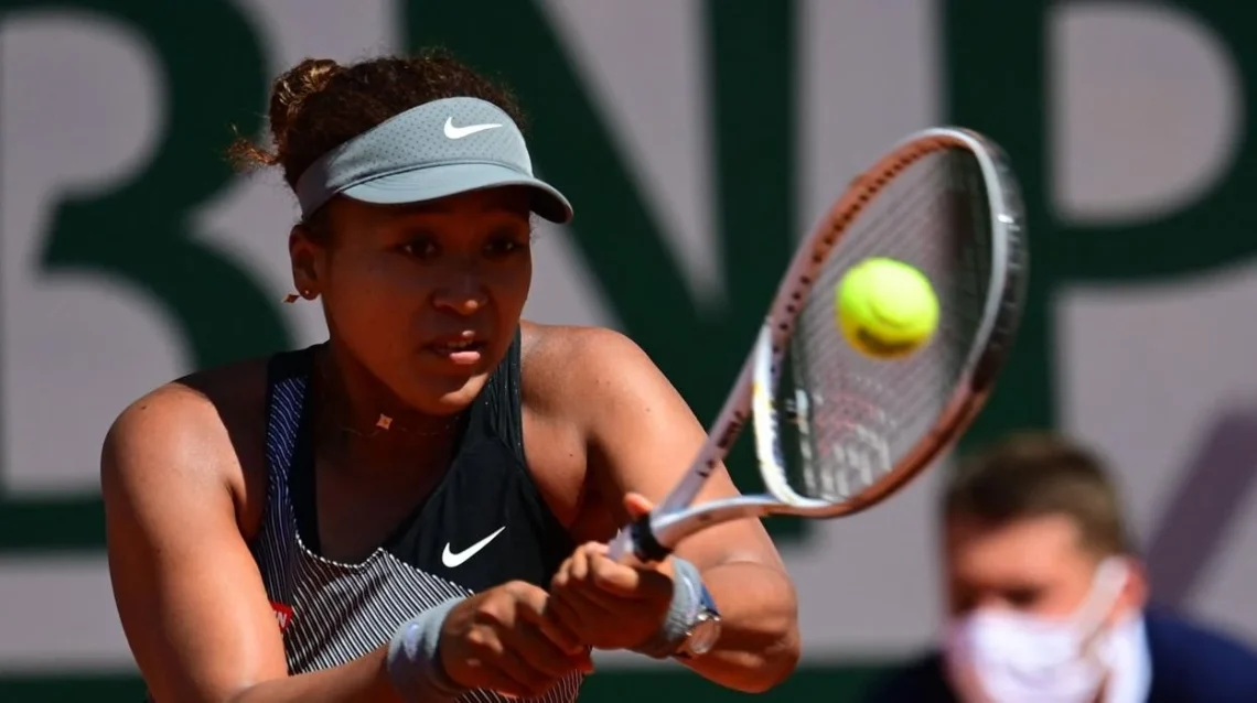 Naomi Osaka en pleno partido (AFP)