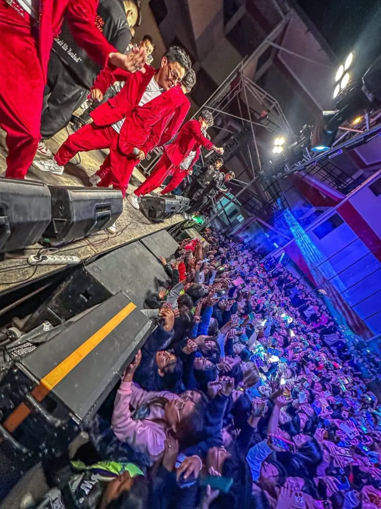 El Saracho Fest terminó en tragedia por una avalancha humana que causó la muerte de dos jóvenes. FOTO: RRSS
