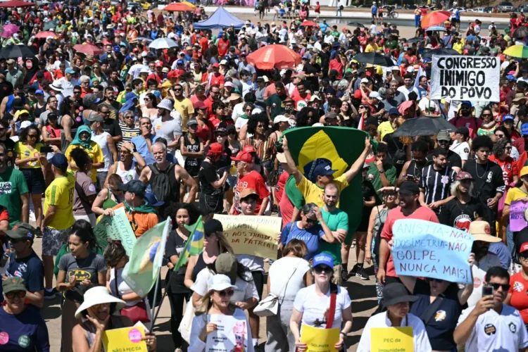 Rechazan una posible amnistía para Bolsonaro/AFP